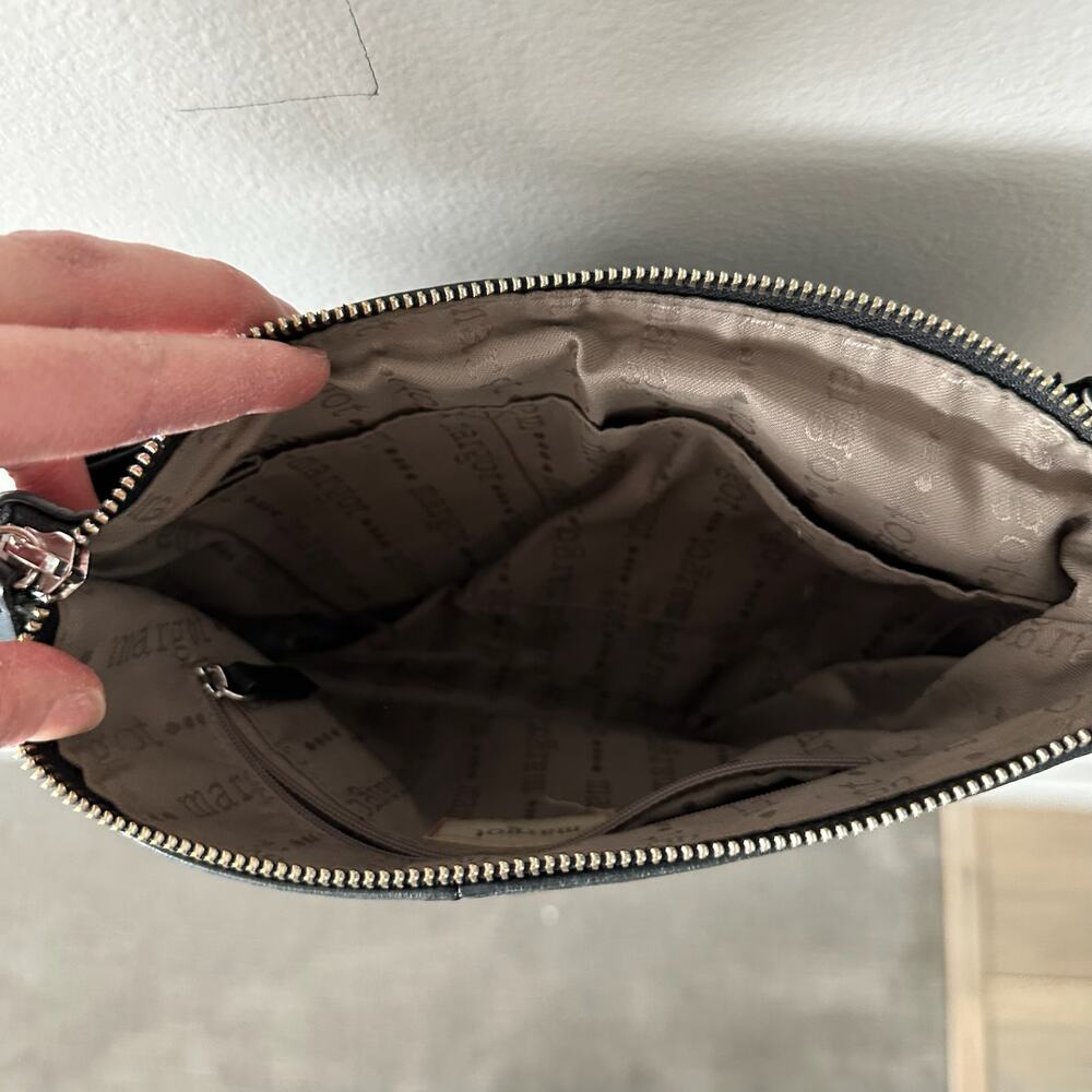 Margo New York Leather Simple Crossbody Black - Picture 5 of 5